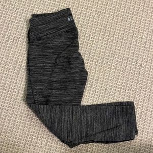 NOBULL cropped gray leggings size small